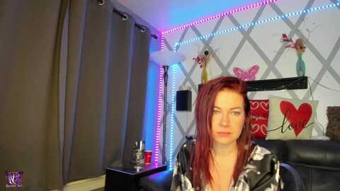 nikibutterfly @ myfreecams on 20240220