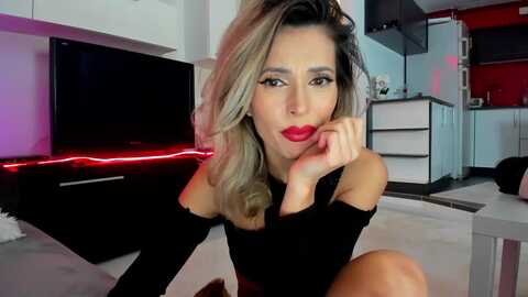 smileytinaa @ myfreecams on 20240229