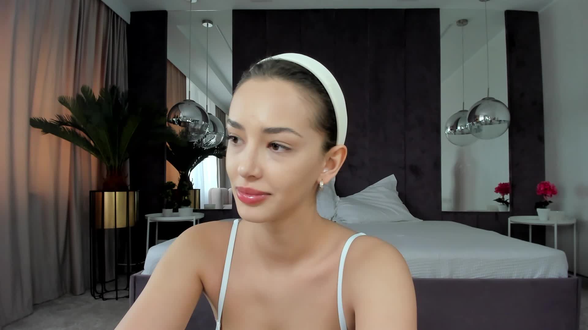 tiffany_h @ myfreecams on 20240229