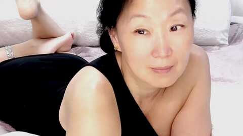 sandramia @ myfreecams on 20240301
