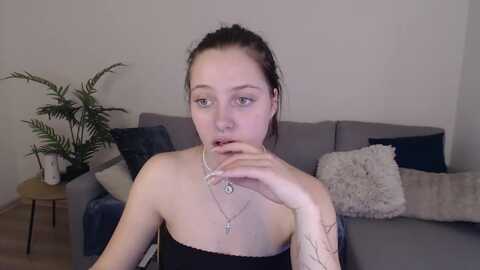 serenasantos @ myfreecams on 20240306