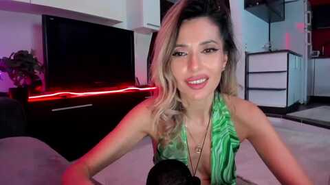 smileytinaa @ myfreecams on 20240306