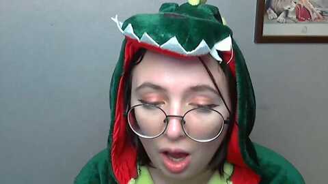 mini_diva @ myfreecams on 20240312