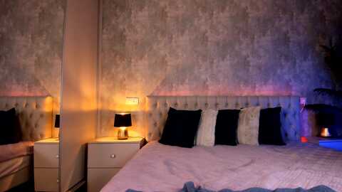 mq_raisa @ myfreecams on 20240316