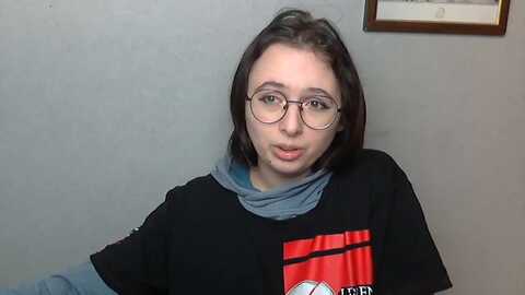 mini_diva @ myfreecams on 20240317