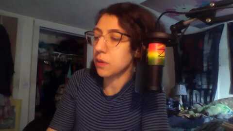 maedelray @ myfreecams on 20240319