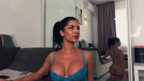 aminna_bae @ myfreecams on 20240322