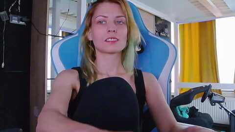 karoline121 @ myfreecams on 20240401