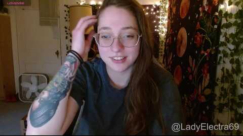 ladyelectra69 @ myfreecams on 20240403