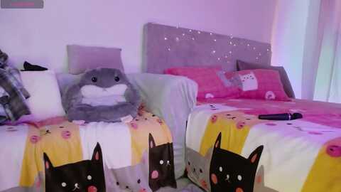 alisiak @ myfreecams on 20240408