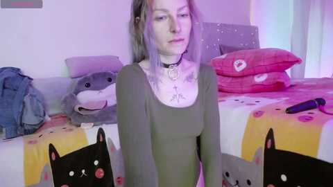 alisiak @ myfreecams on 20240411