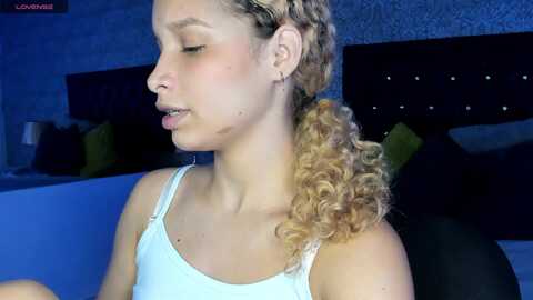 kendra_axl10 @ myfreecams on 20240418