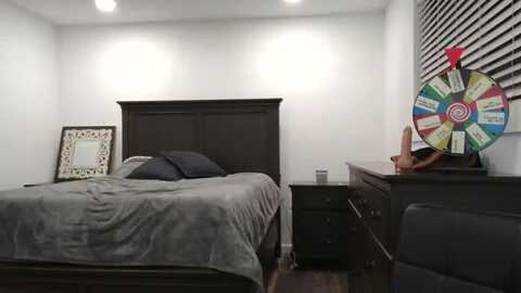 blond_milf @ myfreecams on 20240424