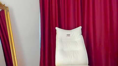 alyssiakent1 @ myfreecams on 20240430