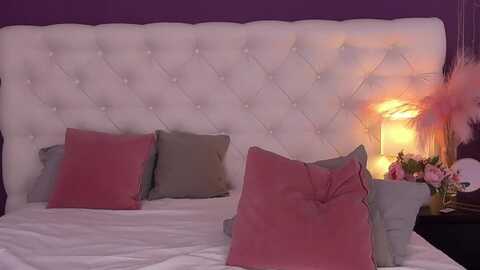 dominica_mini @ myfreecams on 20240430