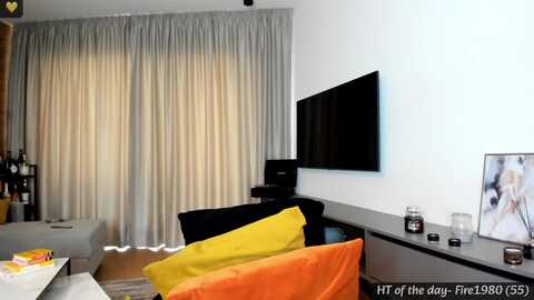 mi_ha @ myfreecams on 20240430