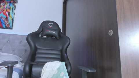 nicolepowell @ myfreecams on 20240430