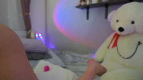 rileyreid_18 @ myfreecams on 20240515