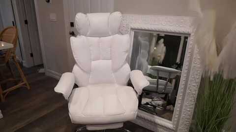 mermaidmiley @ myfreecams on 20240516