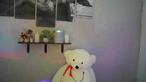 rileyreid_18 @ myfreecams on 20240523