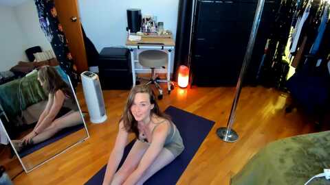 she_is_sam @ myfreecams on 20240605