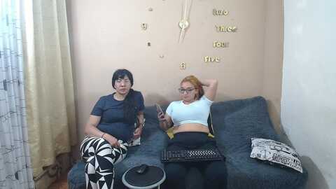 lesb_milf @ stripchat on 20230827