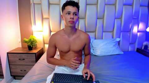 emma_and_danny @ stripchat on 20230828