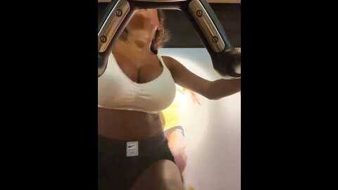 f3ckdolllucy @ stripchat on 20230828