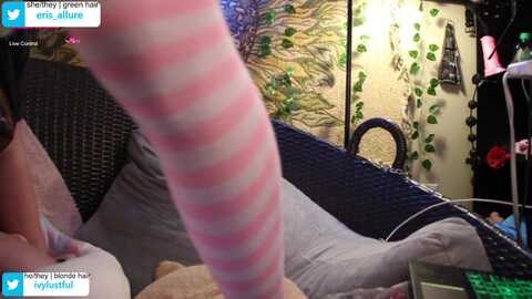 ivy_lustful @ stripchat on 20230828
