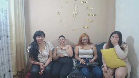 lesb_milf @ stripchat on 20230828