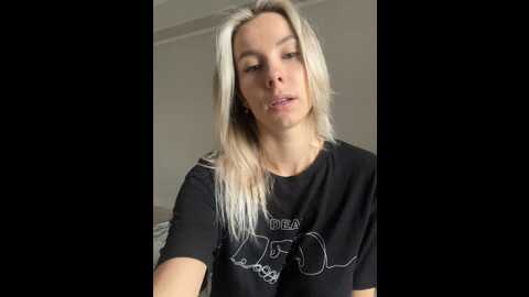 niki7377 @ stripchat on 20230828