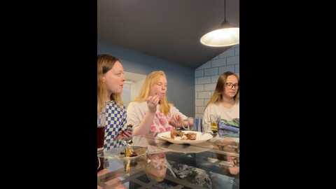 radiants_two @ stripchat on 20230828