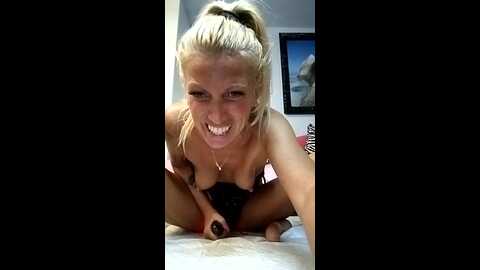 weloveblue @ stripchat on 20230828