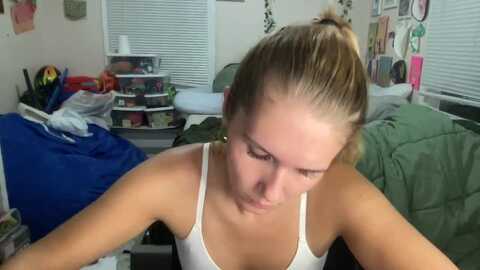 zayawardd @ stripchat on 20230828