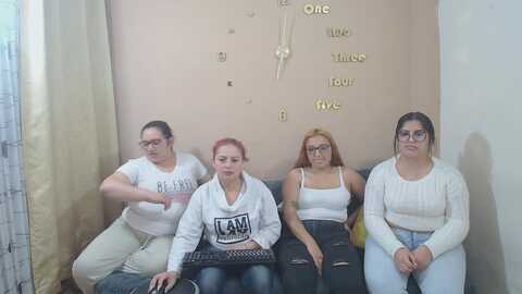 lesb_milf @ stripchat on 20230830