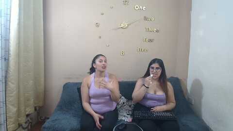 lesb_milf @ stripchat on 20230902