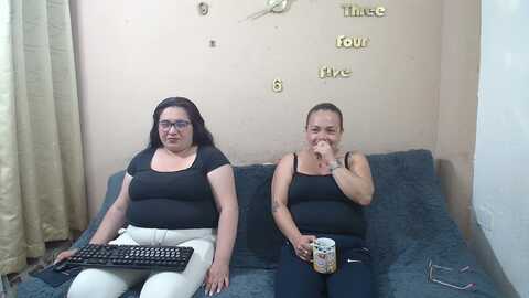 lesb_milf @ stripchat on 20230903