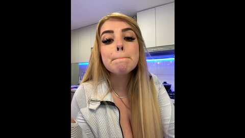 alirawrz @ stripchat on 20230905