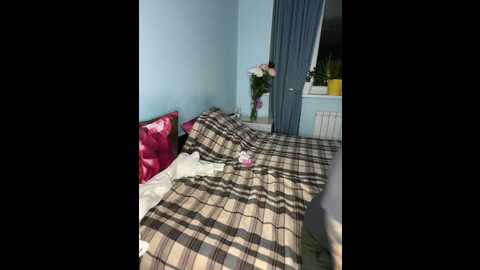 hulklisandra @ stripchat on 20230905