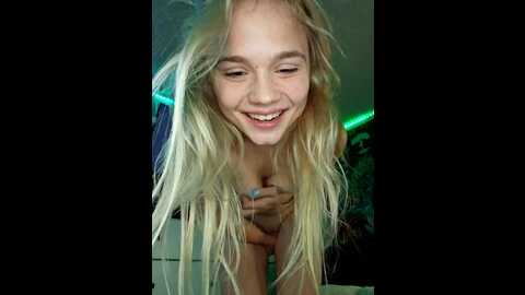 cutiepietease02 @ stripchat on 20230906