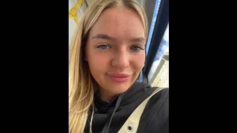 legally_blonde @ stripchat on 20230906
