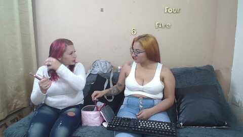 lesb_milf @ stripchat on 20230906