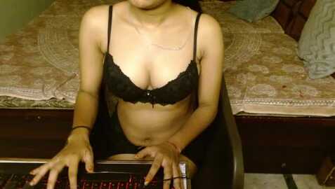 your_shivani @ stripchat on 20230912