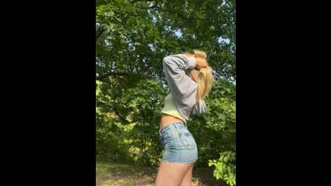 legally_blonde @ stripchat on 20230913