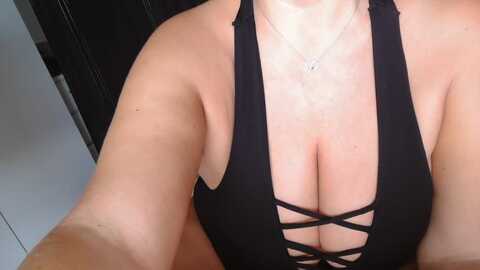 bambi047 @ stripchat on 20230920