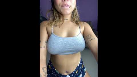 veronicahot1997 @ stripchat on 20230920