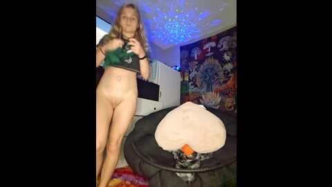 cutiepietease02 @ stripchat on 20230922