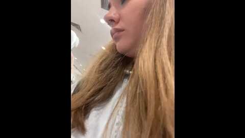 holy_tereza @ stripchat on 20230922