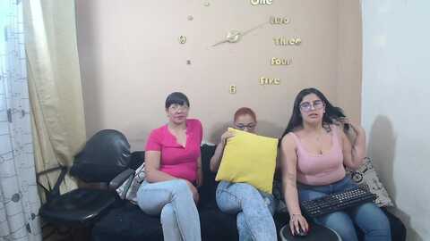 lesb_milf @ stripchat on 20230922