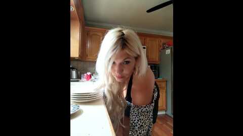 littlemisseeve @ stripchat on 20230922